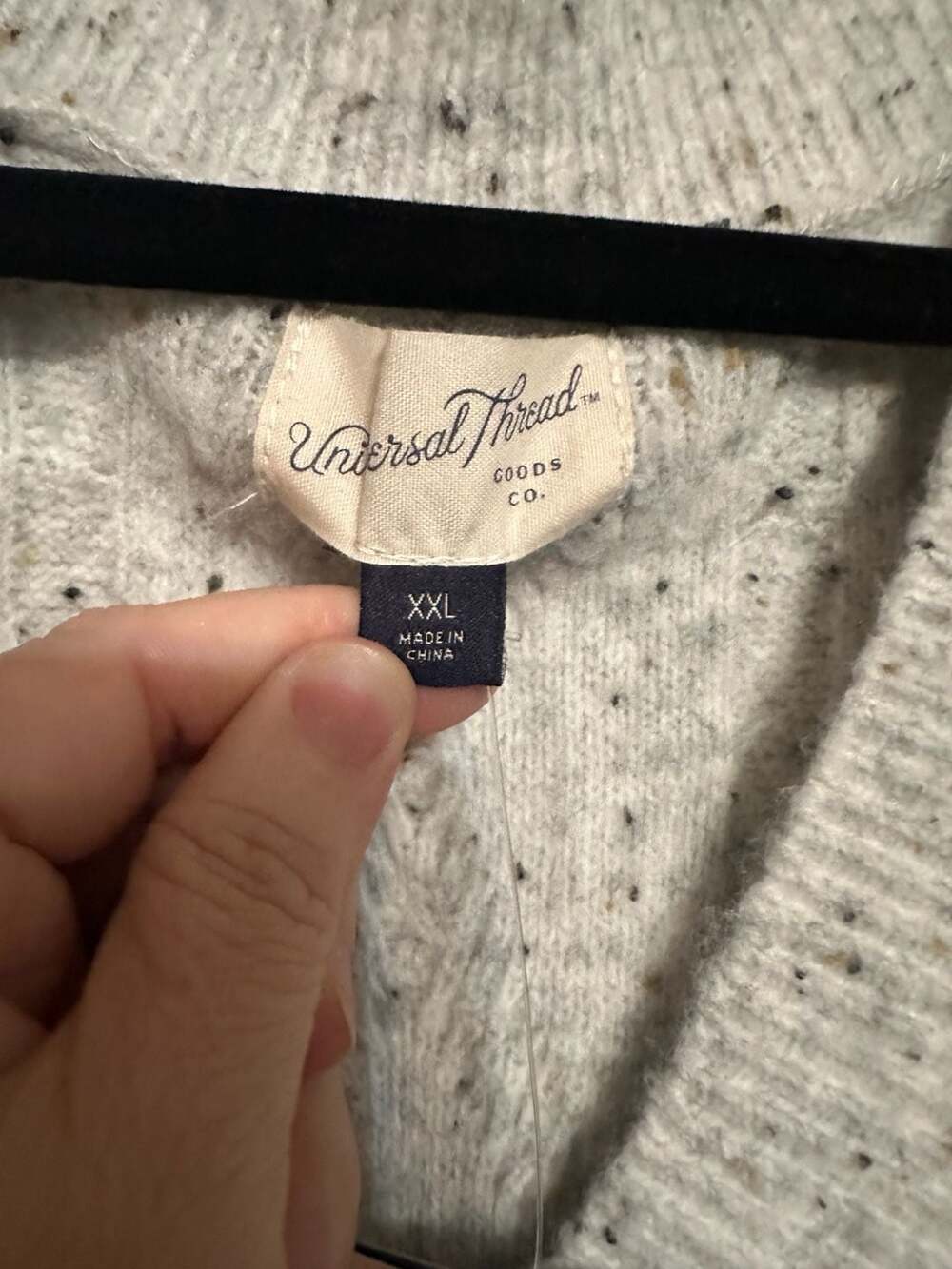 Universal Thread Women's Cable Knit Sweater Vest in Gray Fleck - Picture 2 of 6